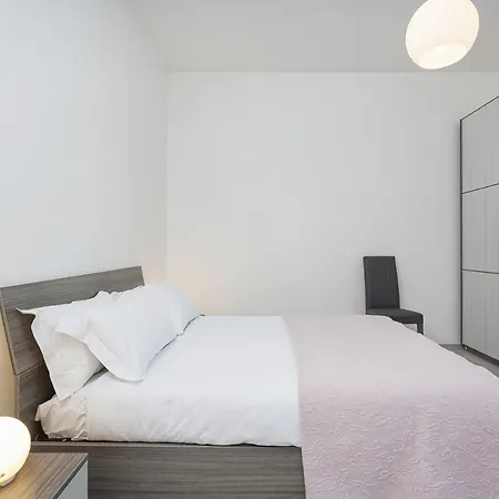 Lägenhet Contemporary In Sturla By Wonderful Italy *